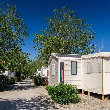 Camping Camping Club Sunissim Les Tamaris 4* By Locatour Le Barcarès