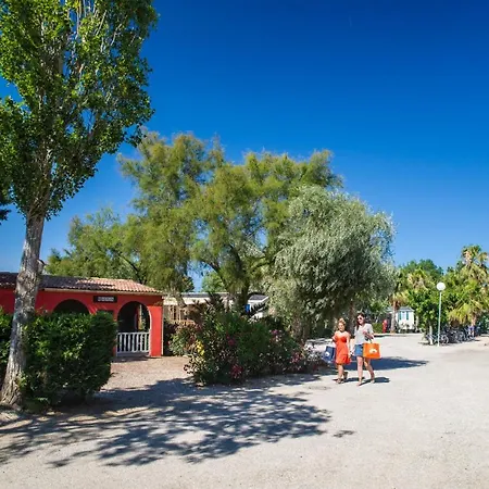 Camping Club Sunissim Les Tamaris 4* By Locatour