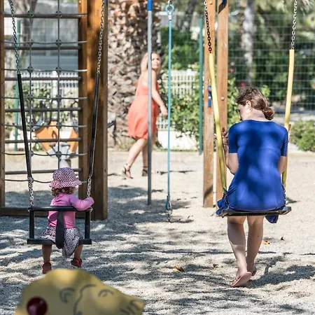 Camping Club Sunissim Les Tamaris 4* By Locatour 5* Le Barcarès