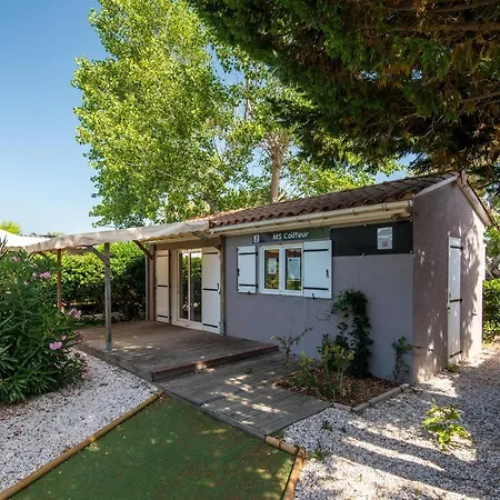 Camping Camping Club Sunissim Les Tamaris 4* By Locatour 5*